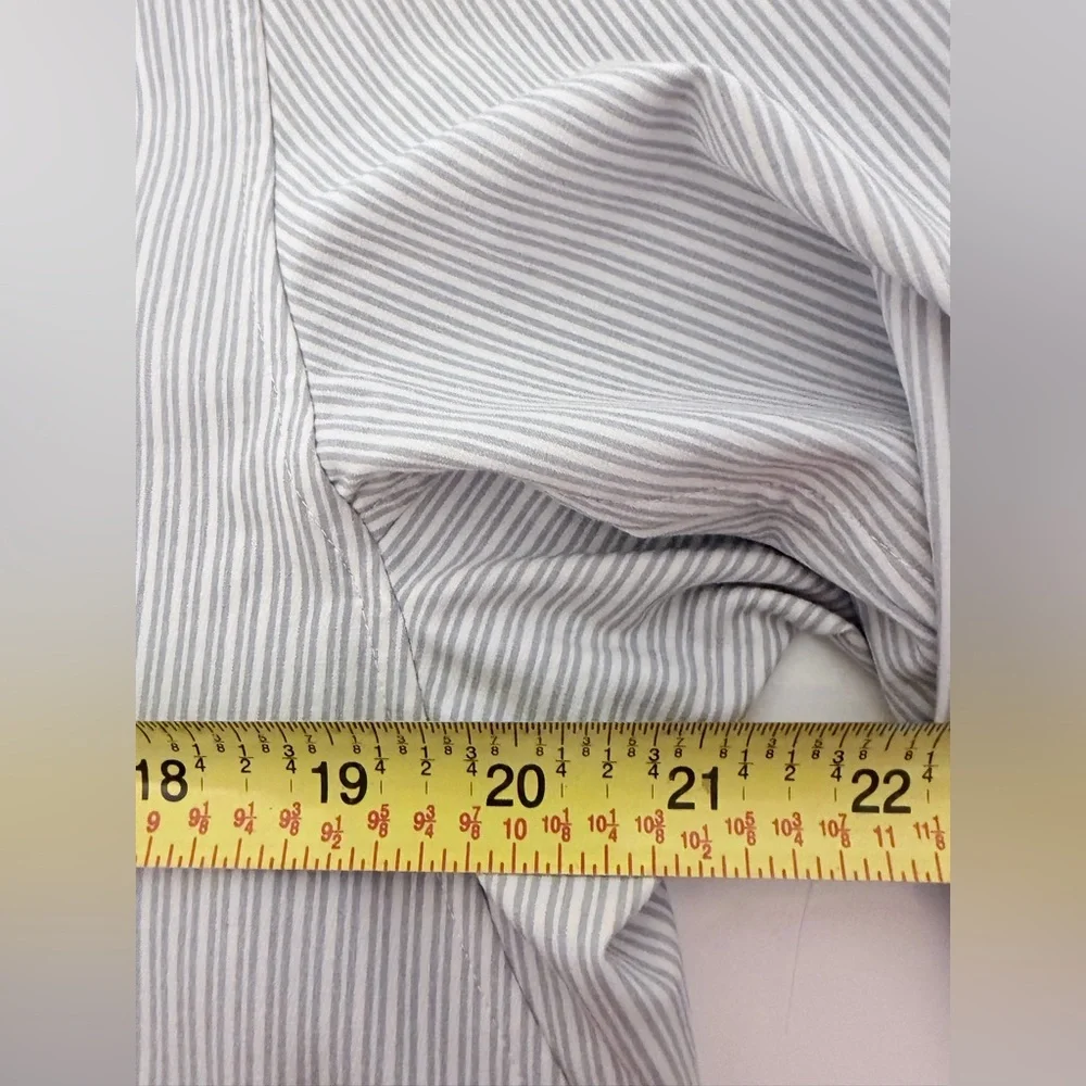 LULULEMON New Venture Classic Fit button up Shirt Blue Stripe - Picture 3 of 8
